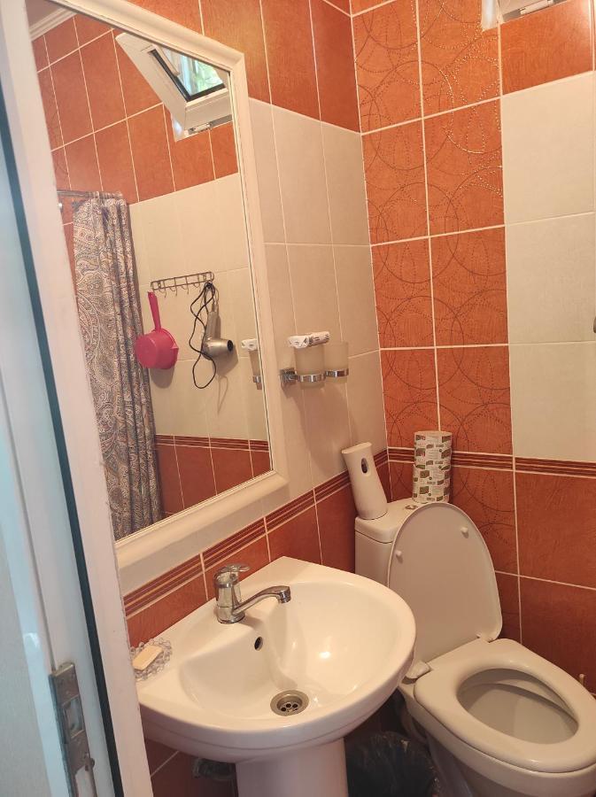 Гостевой Дом Лума Hotel Szuhumi Kültér fotó